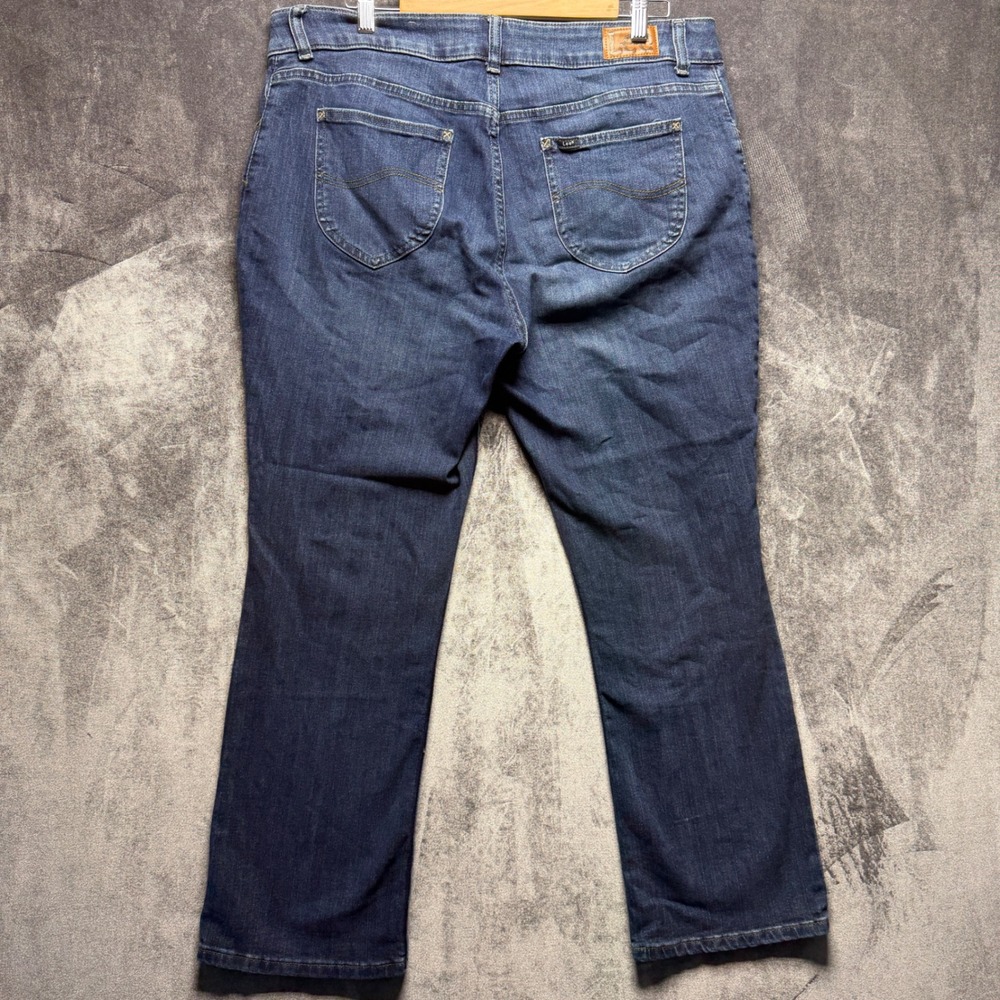 Lee Jeans Womens 18WP Blue Cotton Blend Bootcut Mid Rise Medium Wash Stretch - Picture 2 of 11